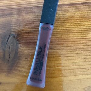 L'Oreal Infallible Pro Matte Liquid Lipstick - Roseblood